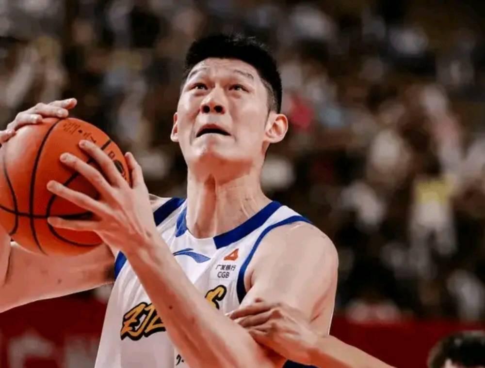 开云登录入口-胡金秋：想尽量延续职业生涯，在CBA打到父子同场